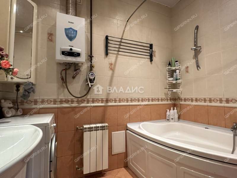 трёхкомнатная квартира на улице Буревестника дом 14