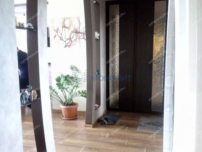 трёхкомнатная квартира на улице Июльских Дней дом 1 к1