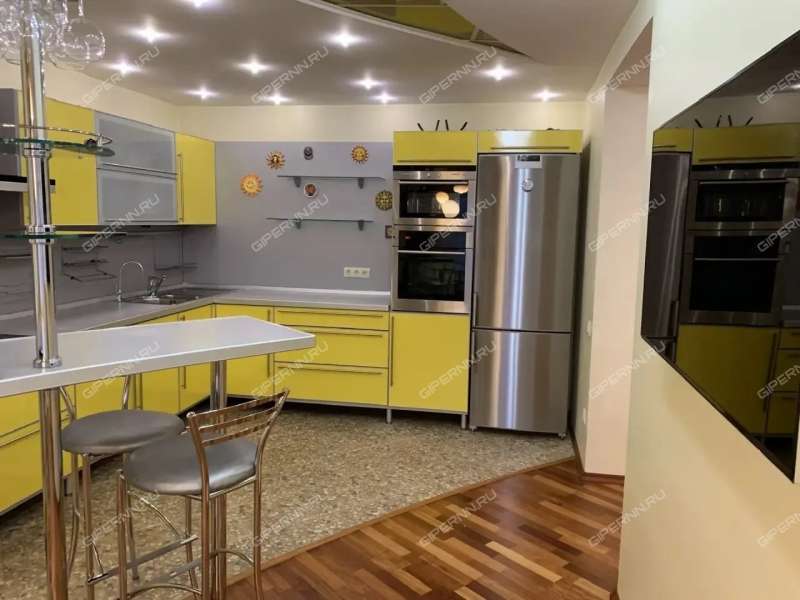 трёхкомнатная квартира на Лукерьинской улице дом 5 город Кстово