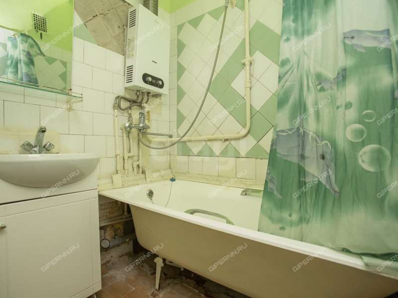 трёхкомнатная квартира на улице Страж Революции дом 23