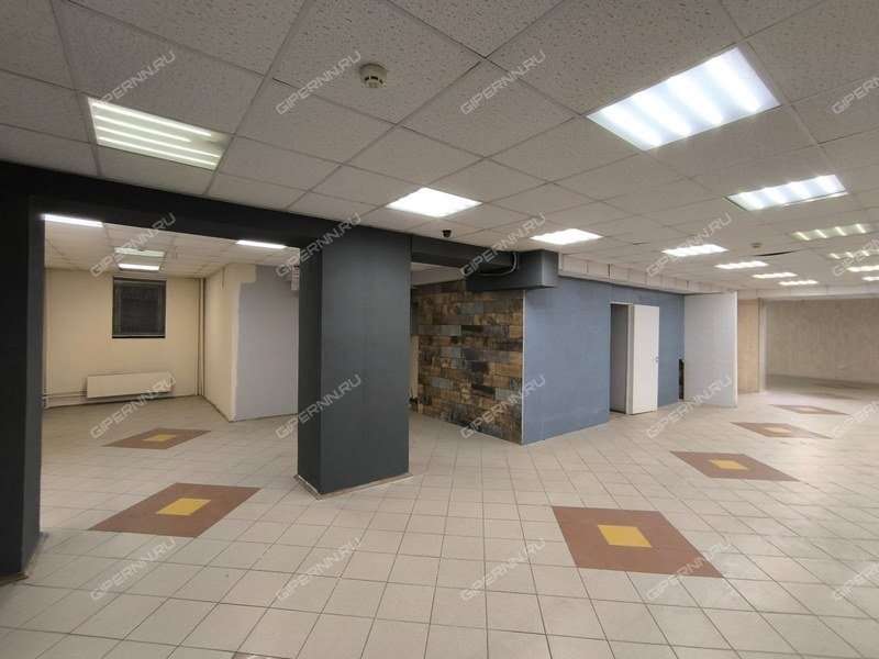 помещение под торговую площадь на Ижорская ул. д.18