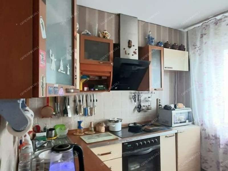 четырёхкомнатная квартира на улице Карла Маркса дом 24