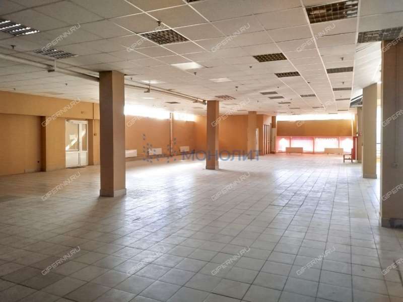 помещение под офис, торговую площадь на площади Маршала Жукова