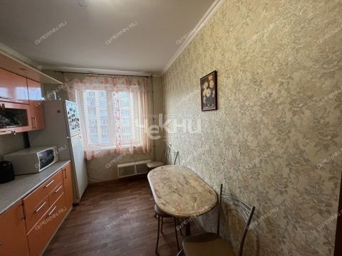 3-komnatnaya-ul-verhnepecherskaya-d-7-k2 фото