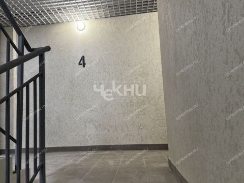 3-komnatnaya-ul-poltavskaya-d-15 фото