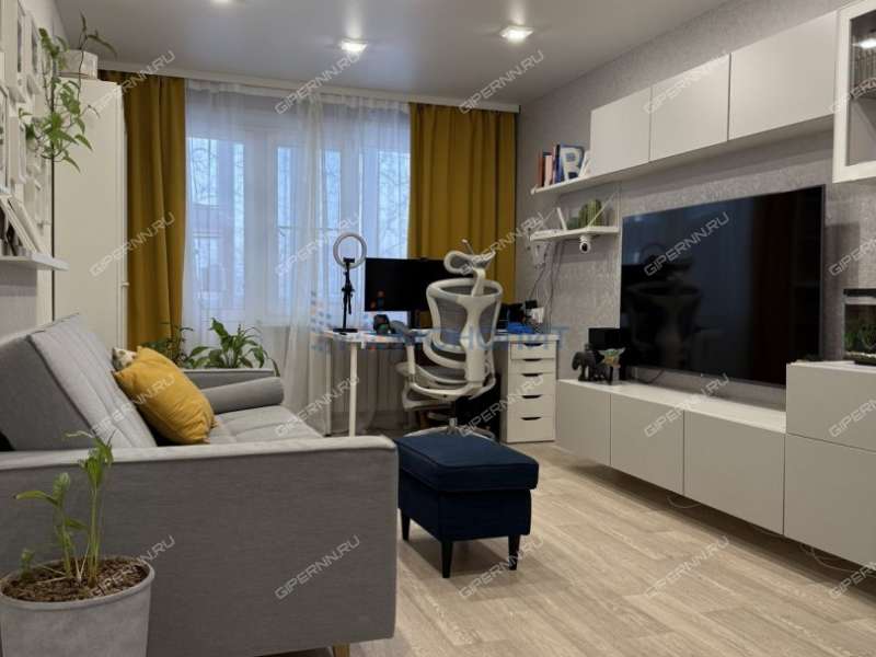 четырёхкомнатная квартира на улице Строкина дом 18