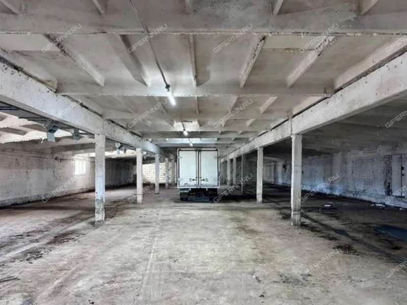 здание под склад, производственную площадь на Садовой улице рабочий посёлок Первое Мая