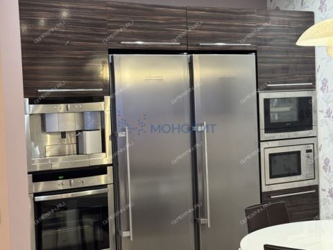 4-komnatnaya-ul-bonch-bruevicha-d-8a фото