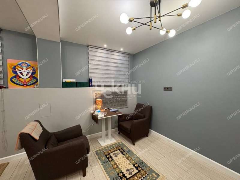 помещение под коммерческую недвижимость на Алексеевской улице