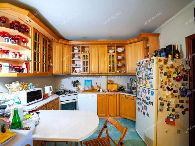 четырёхкомнатная квартира на Большой Покровской улице дом 47б
