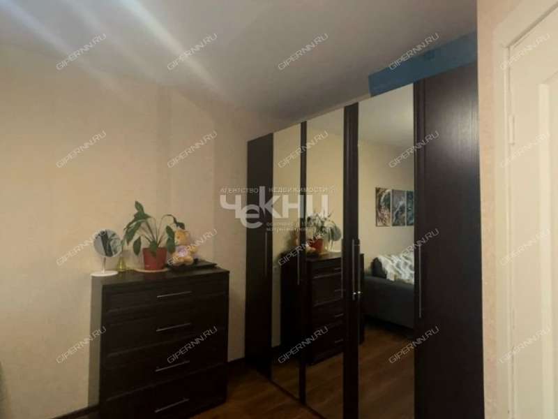 однокомнатная квартира на Бурнаковской улице дом 83