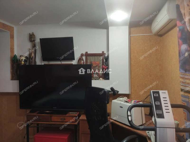 четырёхкомнатная квартира на Волжской набережной дом 10