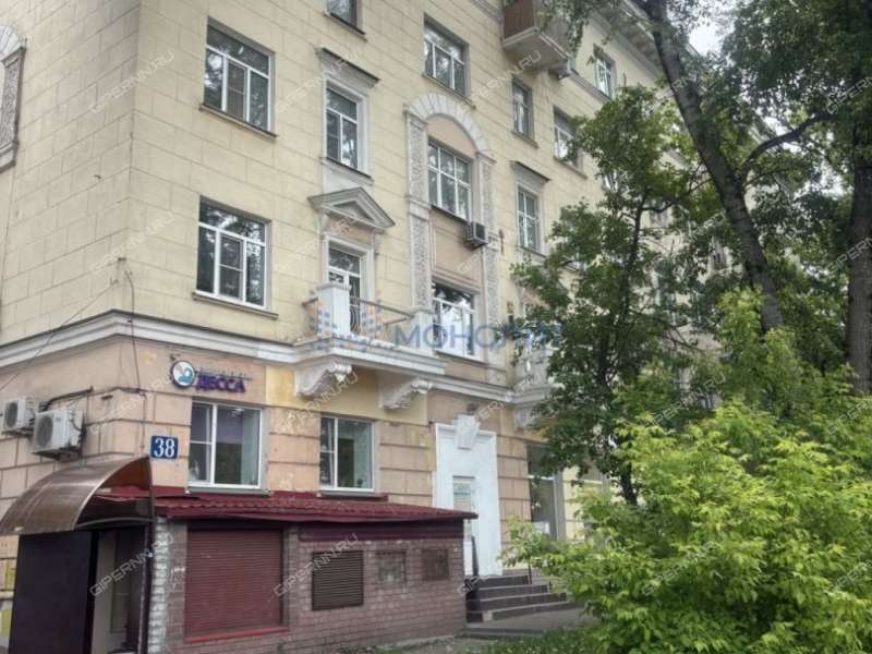 трёхкомнатная квартира на проспекте Гагарина дом 38