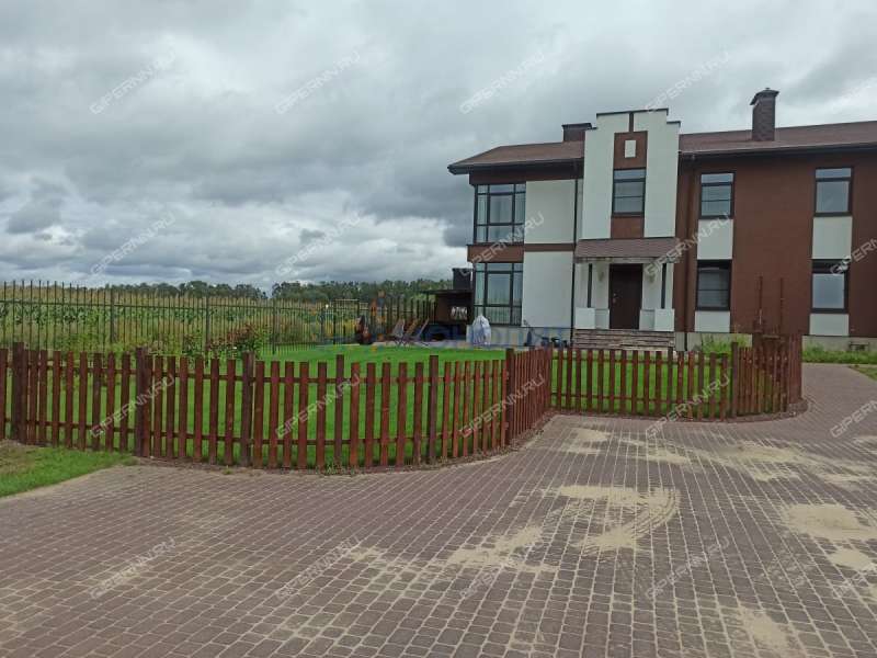 дом на улице Лесная деревня Фроловское