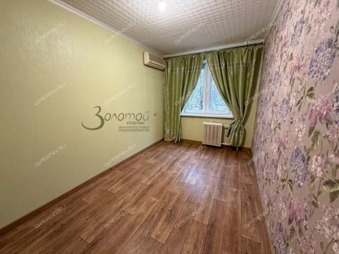 2-komnatnaya-ul-politboycov-d-10 фото