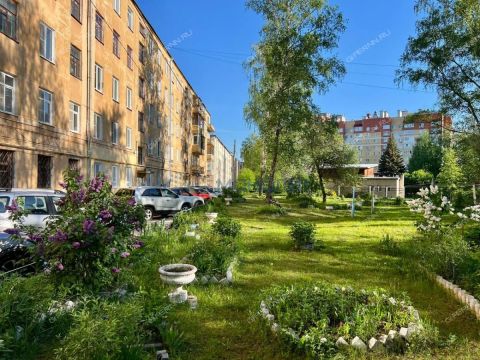 3-komnatnaya-ul-engelsa-d-6 фото