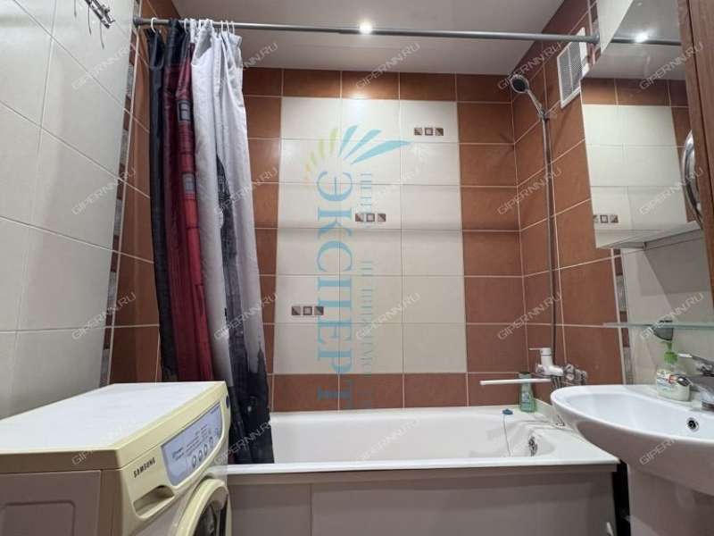 двухкомнатная квартира на улице Родионова дом 167 к1