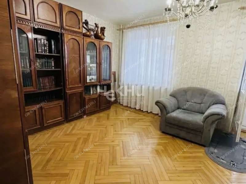 четырёхкомнатная квартира на Агрономической улице дом 136