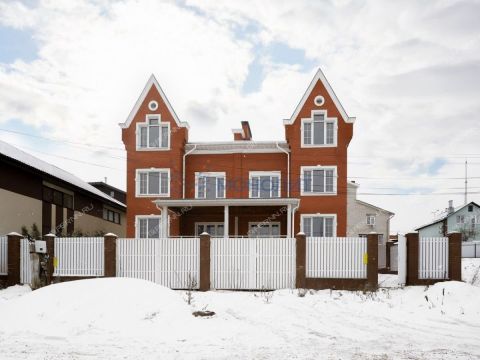 taunhaus-ul-eniseyskaya-d-38 фото