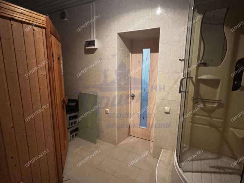 помещение под помещение свободного назначения на улице Мирошникова