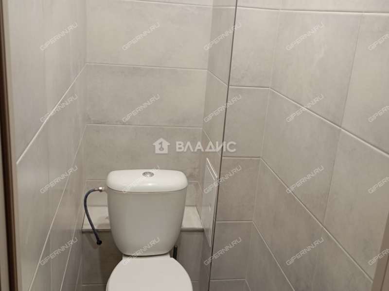 двухкомнатная квартира на улице Строкина дом 5