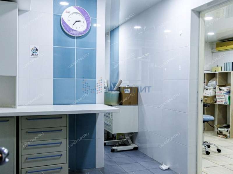 помещение под недвижимость под медицинские учреждения, недвижимость под салоны красоты на улице Героя Юрия Смирнова