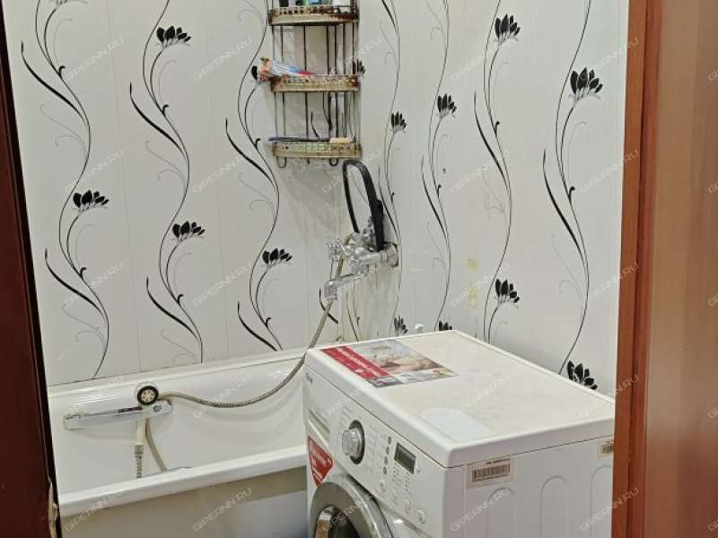 трёхкомнатная квартира на Красносормовской улице дом 16