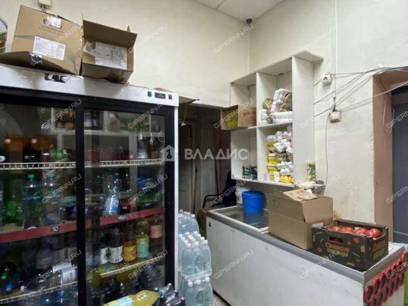 помещение под помещение свободного назначения на улице Октябрьской Революции