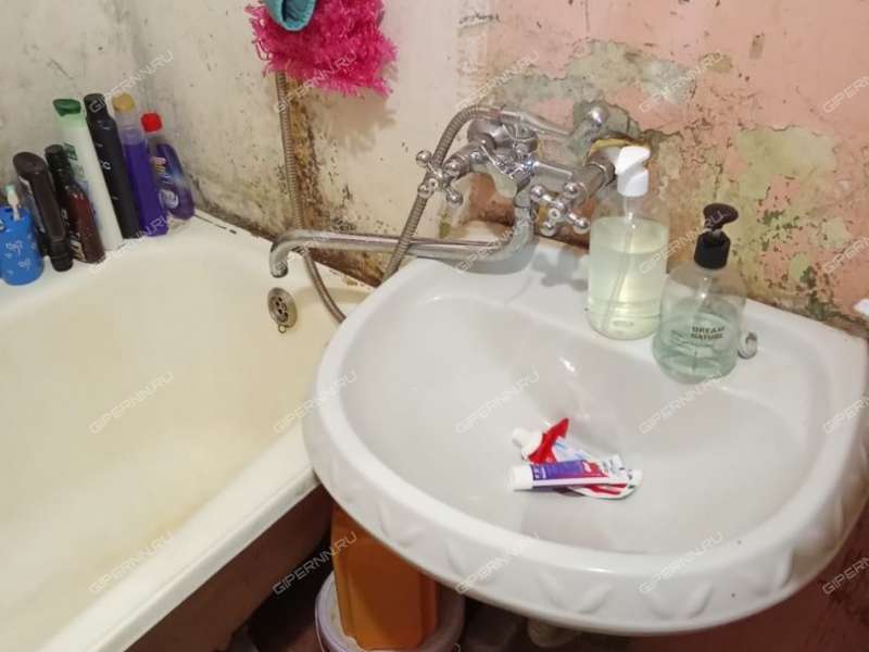 комната в доме 52 на Витебской улице