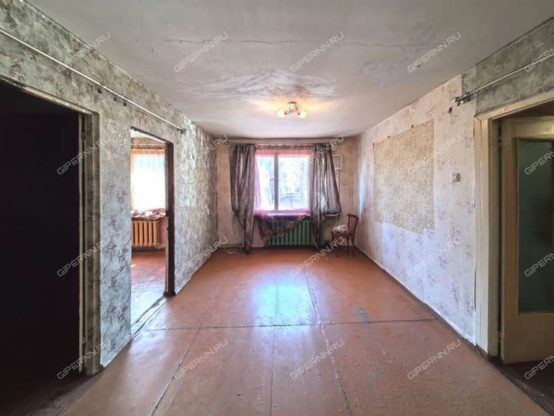четырёхкомнатная квартира на проспекте Бусыгина дом 36