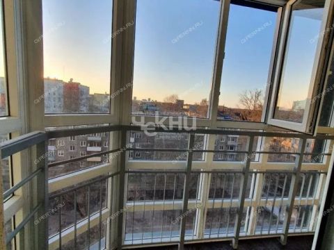 2-komnatnaya-ul-kuybysheva-d-49-k1 фото