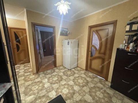 3-komnatnaya-ul-dnepropetrovskaya-d-16 фото