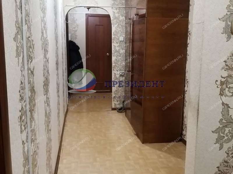 трёхкомнатная квартира на Красноуральской улице дом 3а