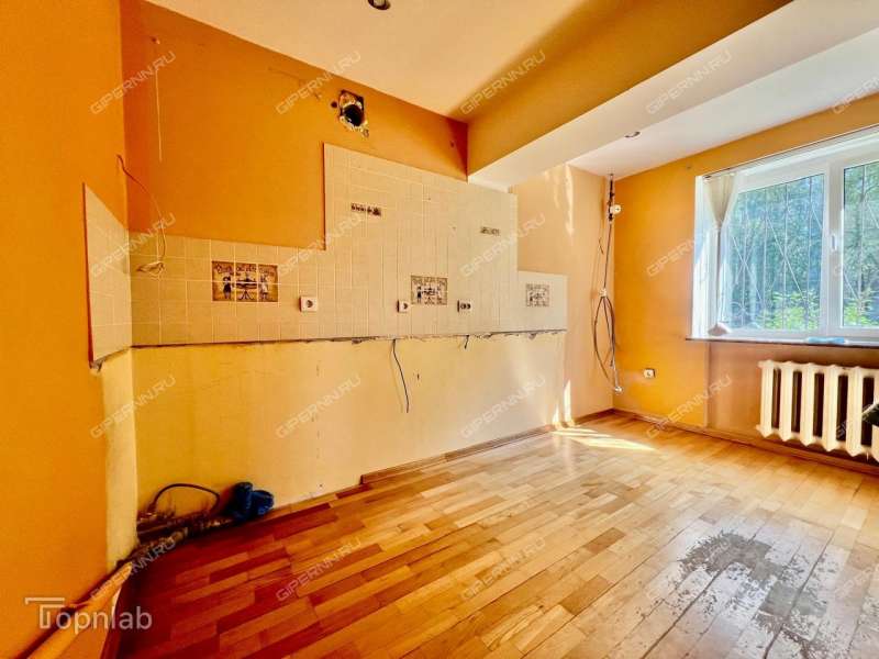 трёхкомнатная квартира в 2-м микрорайоне дом 20а город Кстово