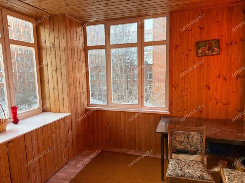 трёхкомнатная квартира на улице Александра Хохлова дом 5