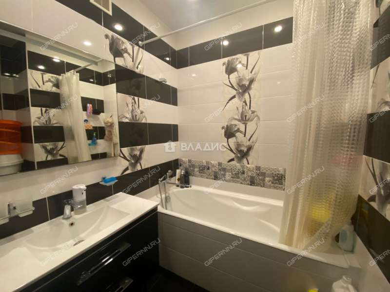 двухкомнатная квартира на бульваре 60-летия Октября дом 23 к1