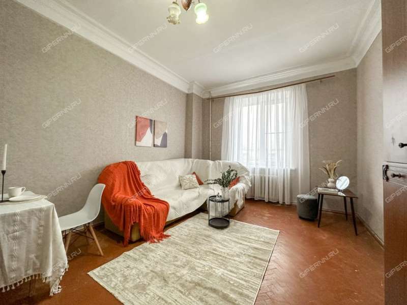 трёхкомнатная квартира на проспекте Октября дом 16