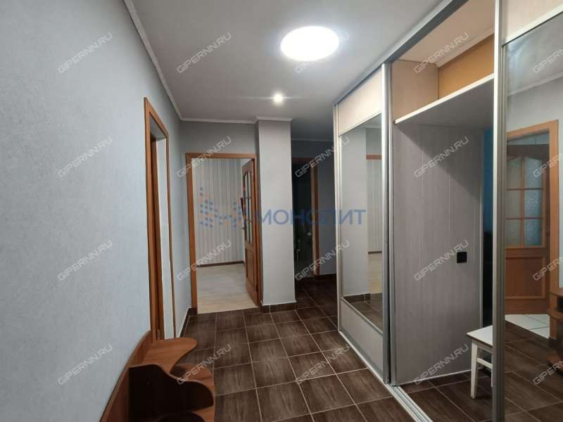 трёхкомнатная квартира на улице Магистральная дом 309