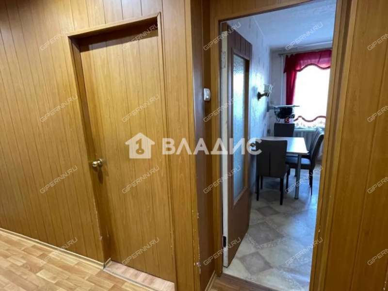 трёхкомнатная квартира на Комсомольской улице дом 13