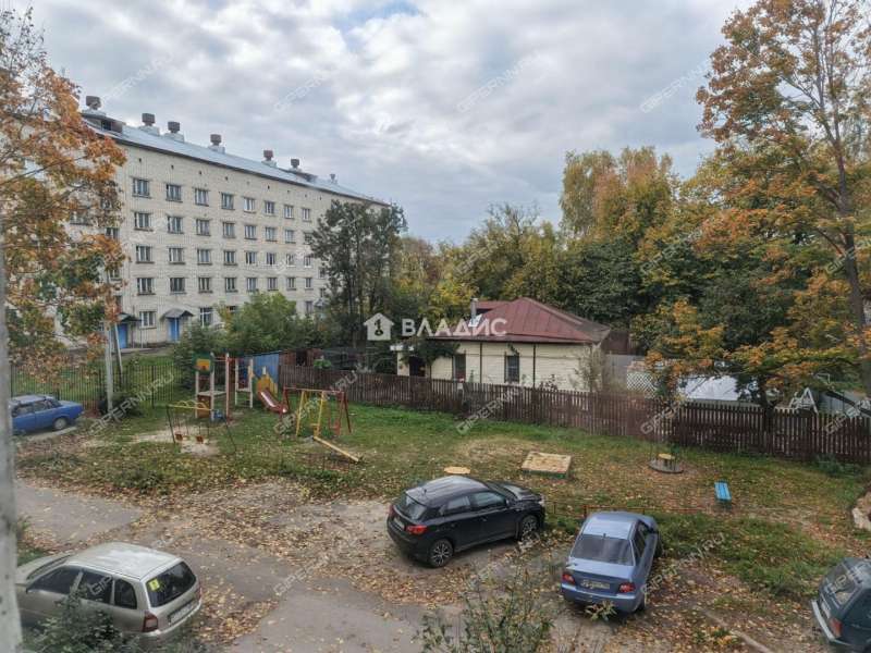 трёхкомнатная квартира на улице Красное Знамя дом 36 город Семёнов