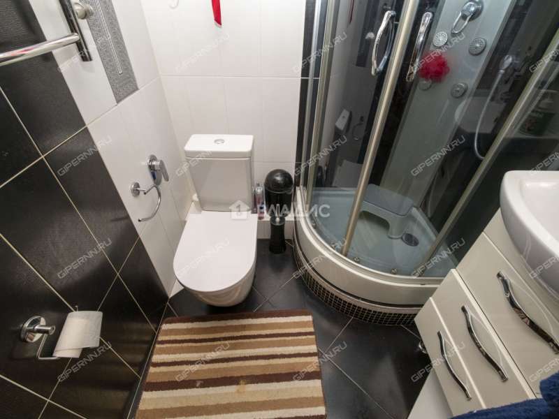 трёхкомнатная квартира на улице Карла Маркса дом 52