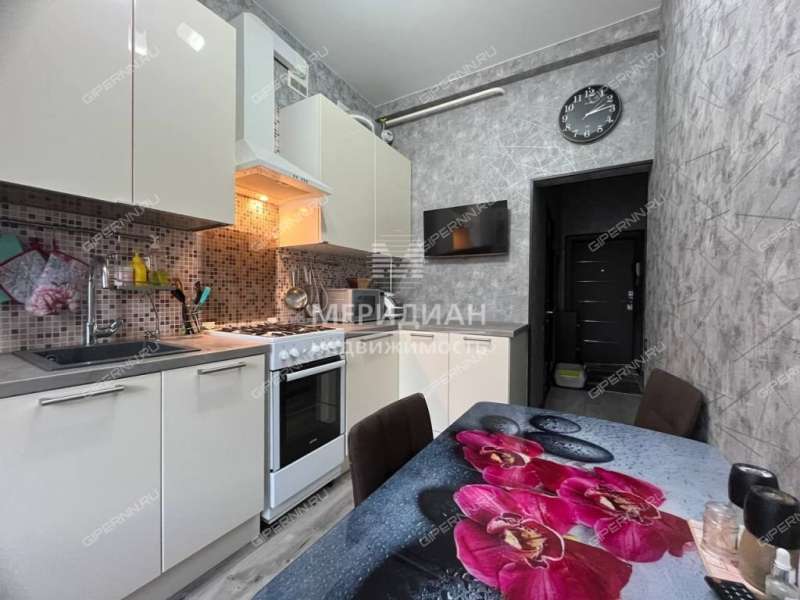 двухкомнатная квартира на улице Страж Революции дом 32